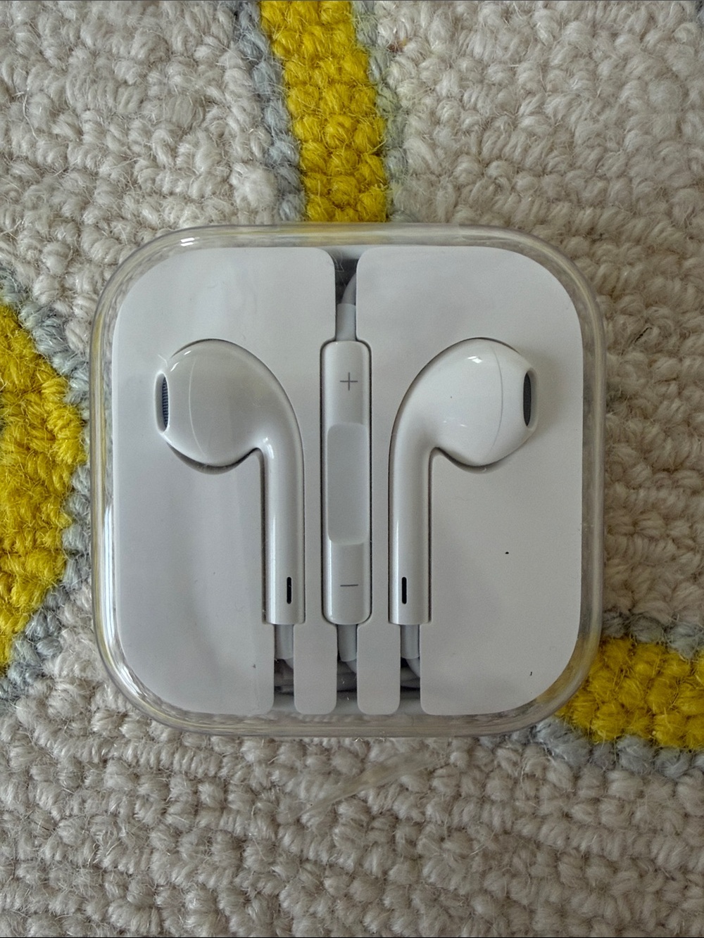 NWOT Apple Headphones